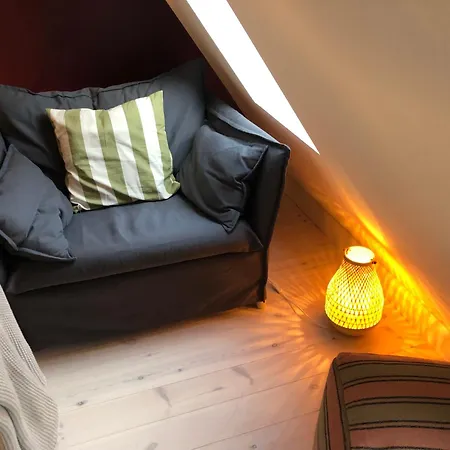 Gaestehaus Kajuete Direkt Am Wasser Friedrichstadt Chambre photo